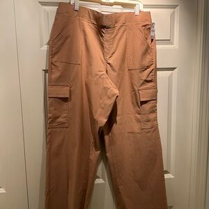 4-season straight leg cargo pants